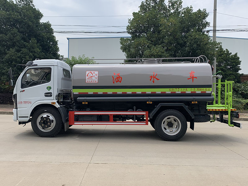 中洁牌XZL5120GSS6型洒水车