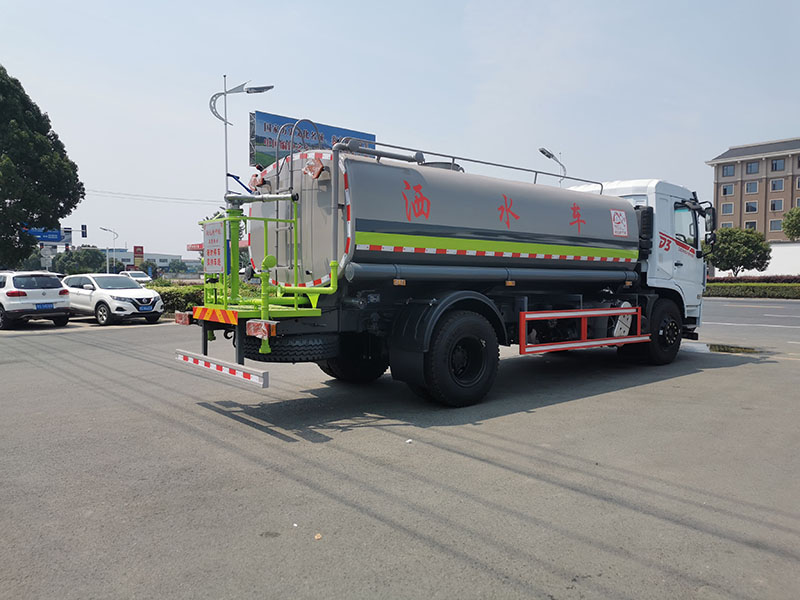 中洁牌XZL5183GSS6型洒水车