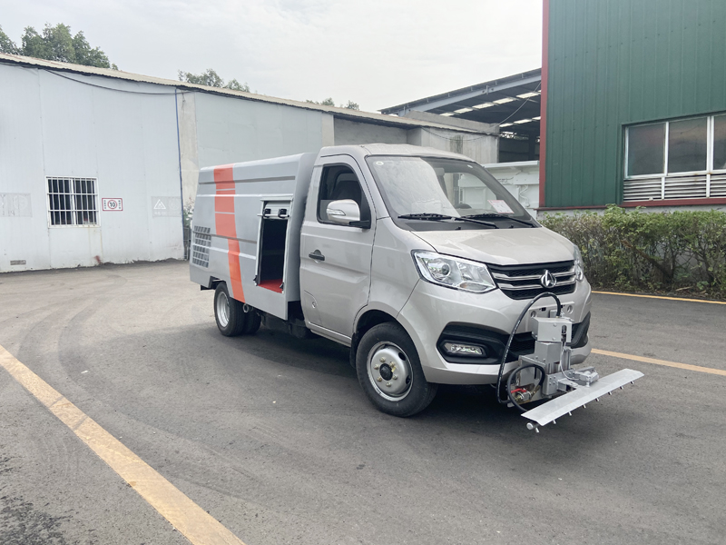 中洁牌XZL5032TYH6型路面养护车