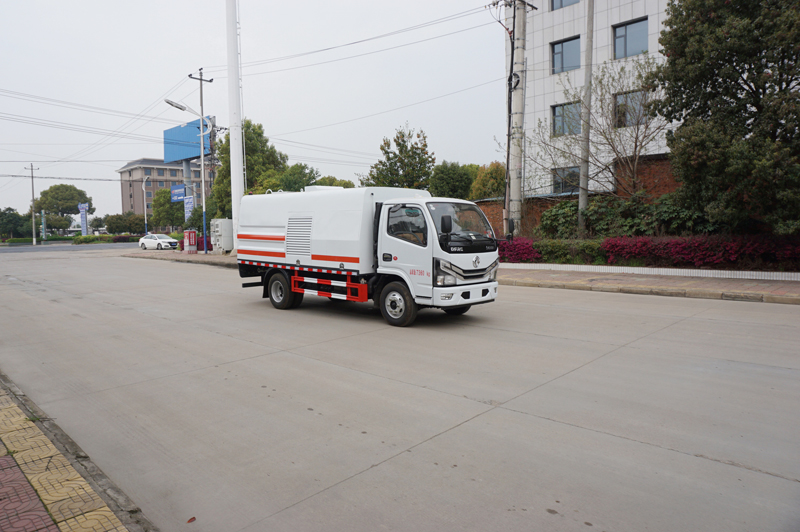 中洁牌XZL5070GQX6型护栏清洗车