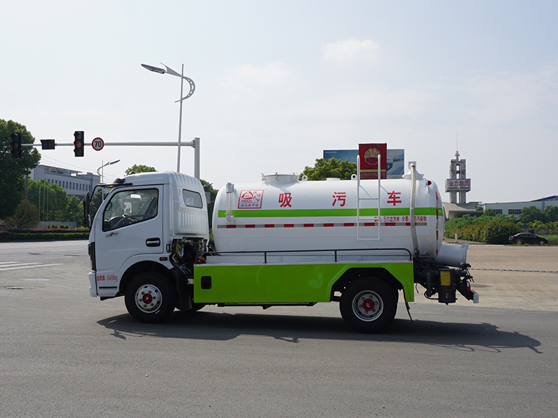 XZL5080GXWBEV型纯电动吸污车